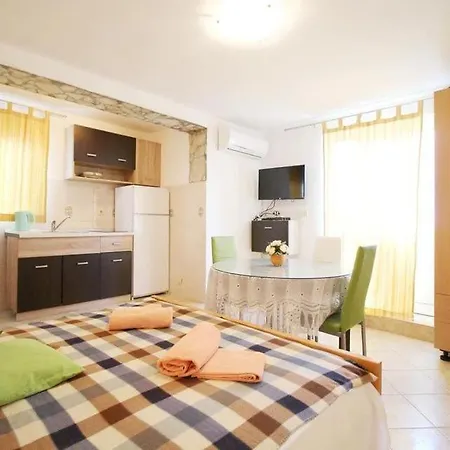 Apartmani L&Z Petrcane Exterior photo